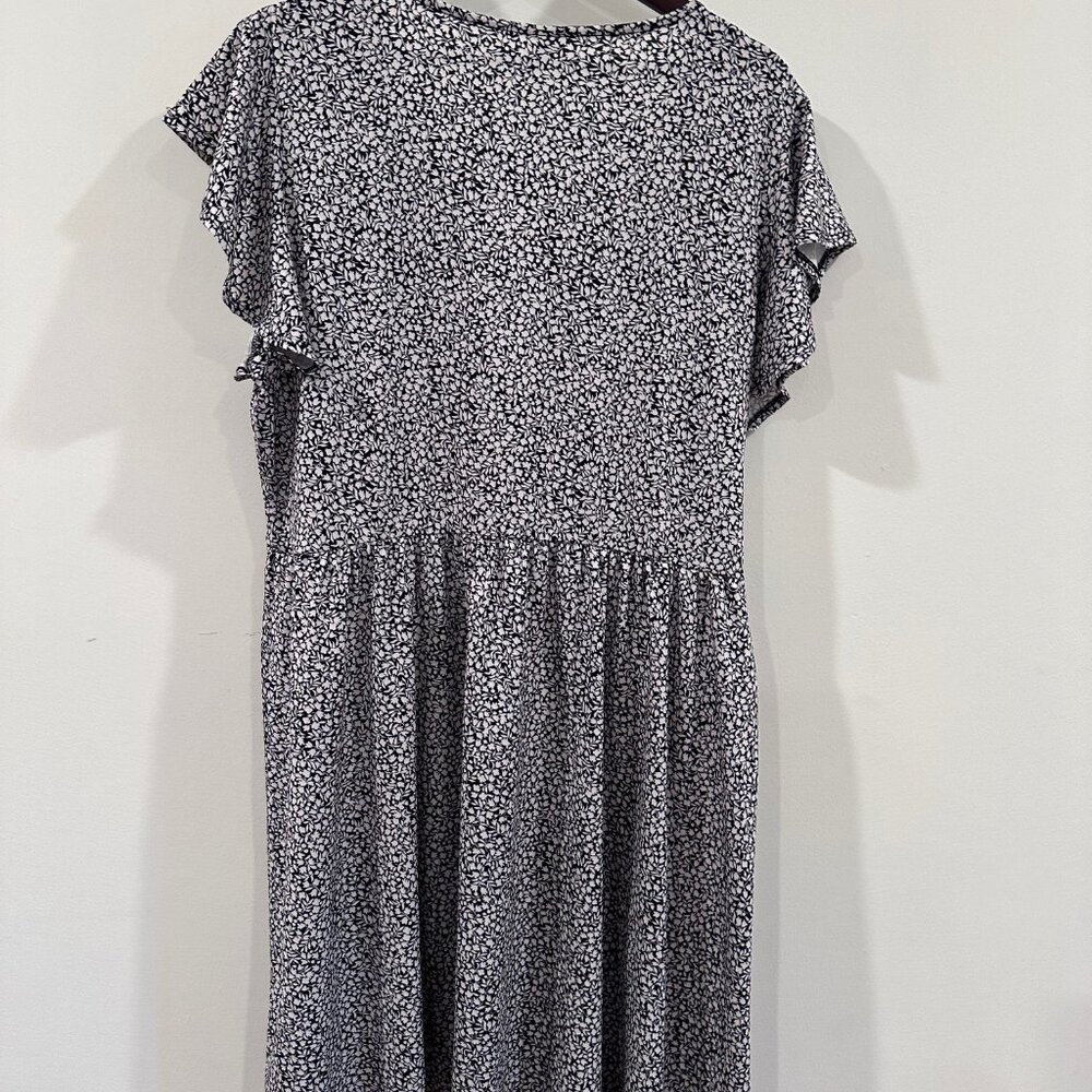 Abound Black & White Floral Skater Dress - Size Large - Picture 3 of 4
